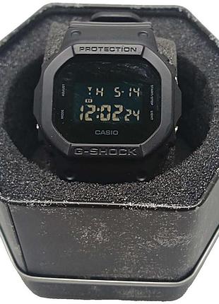 Наручные часы б/у casio g-shock dw-5600bb