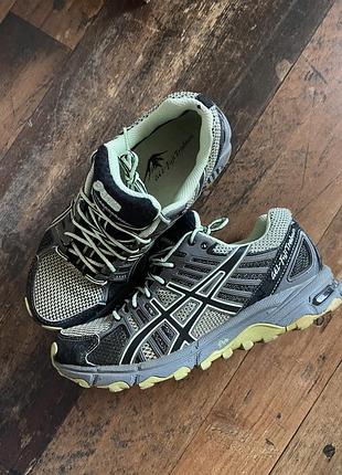 Круті вінтажні кросівки asics gel fuji trabuco