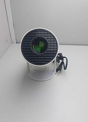 Мультимедіа проєктор б/у projector hy300 4