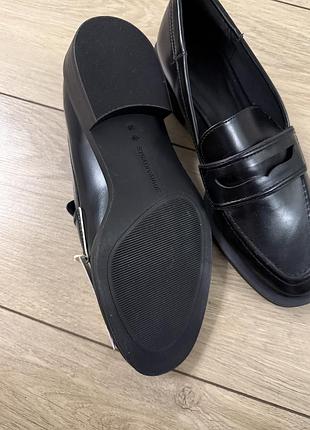 Лофери stradivarius 3