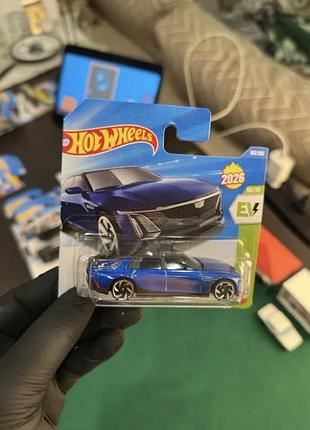 Колекційна моделька cadillac celestiq 
 hot wheels hw ev 2026, синя