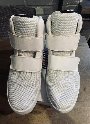 Кросівки чоловічі nike білі