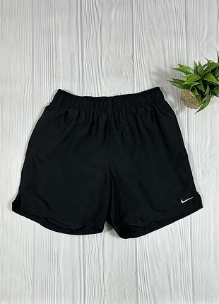 Nike black mini swoosh шорти з базовим дизайном розмір s