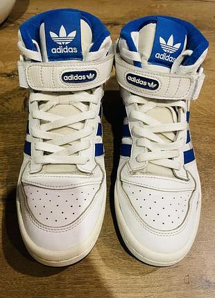 Кросівки чоловічі adidas forum mid білі з синім