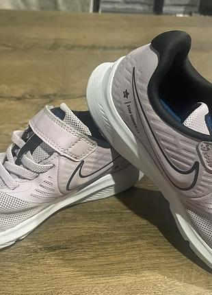 Кросівки для дівчаток nike рожеві