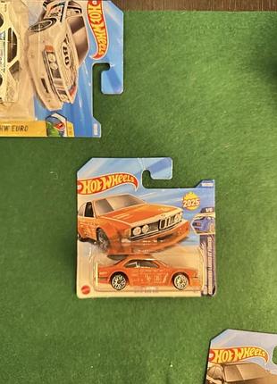Колекційна моделька hot wheels bmw 635 csi помаранчева