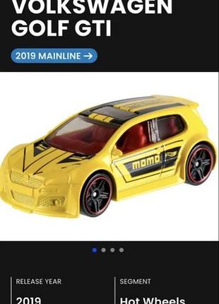 Колекційна модель hot wheels volkswagen golf gti momo, жовта