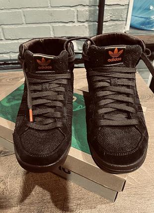 Кросівки чоловічі adidas хайтопи коричневі