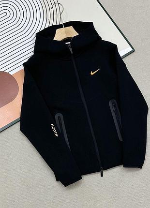 Nike nocta 4