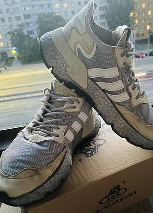 Кросівки adidas сірі з бежевим 4