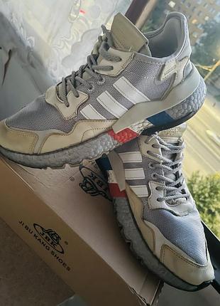 Кросівки adidas сірі з бежевим 2