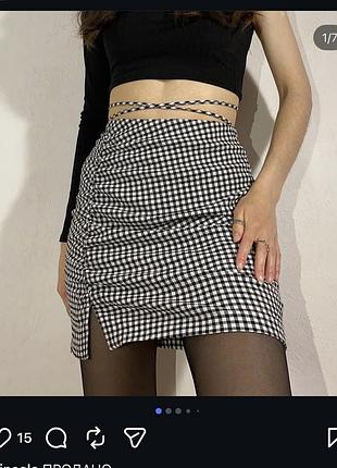 Міні-спідниця жіноча zara в клітинку чорно-біла