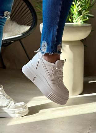Женские сникерсы 2