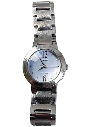 Наручные часы б/у casio ltp-1282