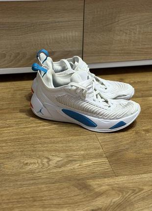 Кросівки чоловічі nike air jordan luka 1 gs білі, 40 розмір