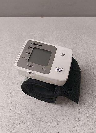 Тонометр б/у omron rs2 2