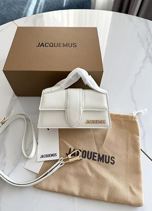 Jacquemus white (дэфект - поврежденная кожа внутри сумки)