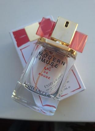 Парфум estee lauder modern muse eau de rouge об'ємом 30 мл (у флаконі та в оригінальній коробочці). 4