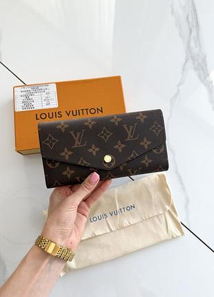 Louis vuitton (дэфект - сломанная кнопка, открывается легко)