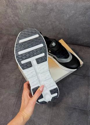 On running cloudtilt black&amp;white 3