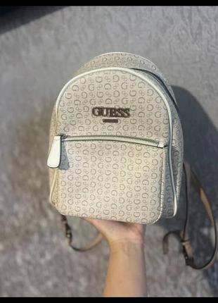 Рюкзак жіночий guess бежевий з логотипом