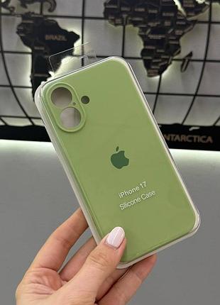 Чехол закрытая камера silicone case с микрофиброй для iphone 17, качественный чехол с микрофиброй для айфон 17 (зеленый)