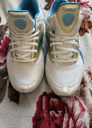 Кросівки унісекс reebok білі з блакитним
