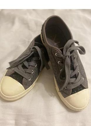Стильні сірі кеди next (розмір 39) у стилі converse / вовняна текстура