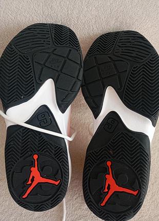 Кросівки нові nike 5