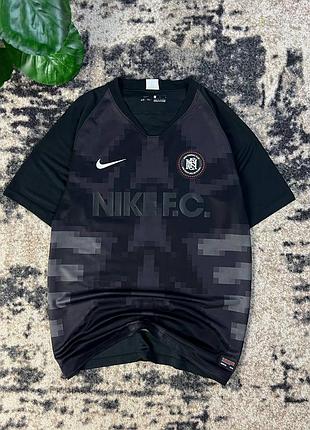 Футбольна футболка nike f.c.