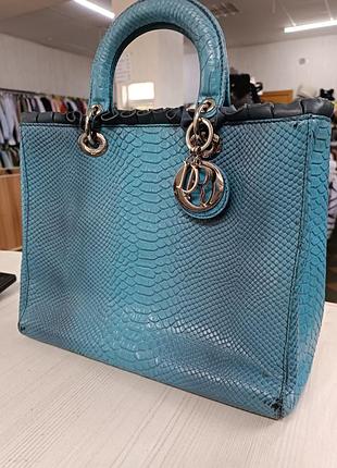 Голубая сумочка christian dior