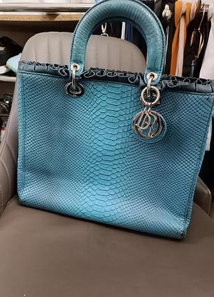 Блакитна сумочка christian dior 3