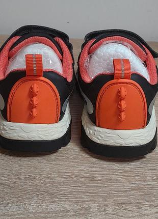 Дитячі кросівки clarks 2