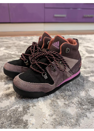 Кроссовки ботинки adidas snowpitch k gz1172