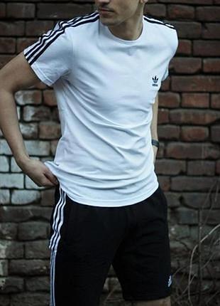 Чоловіча футболка adidas біла зі смугами адідас із лампасами xl (bon)