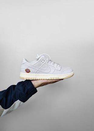 Nike dunk se low the future is equal 2