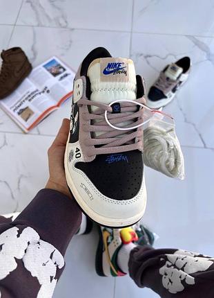 Nike sb dunk low x stussy 40th beige 2