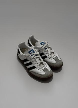 Кросівки унісекс adidas samba білі з чорними смужками, розмір 28