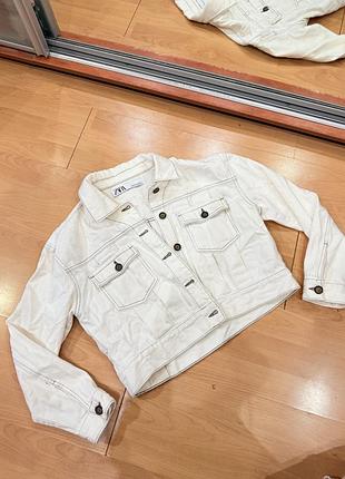 Куртка жіноча zara джинсова біла