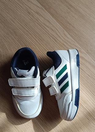 Кросівки для дітей adidas білі з синіми та зеленими смужками