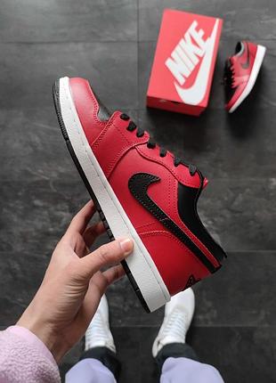Nike air jordan retro 1 low red 2