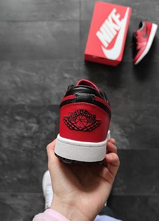Nike air jordan retro 1 low red 5