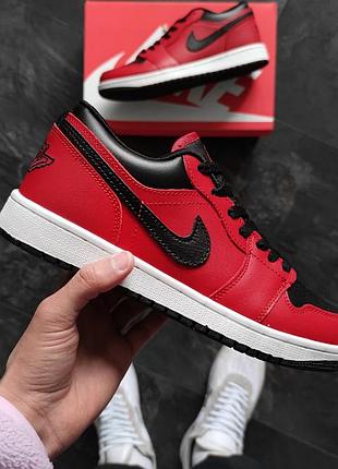Nike air jordan retro 1 low red 9