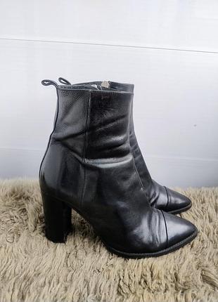 Шкіряні напів чоботи zara basic