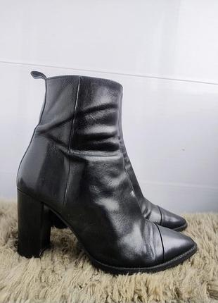 Шкіряні напів чоботи zara basic 2