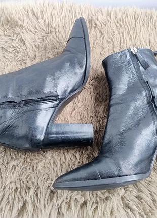 Шкіряні напів чоботи zara basic 7