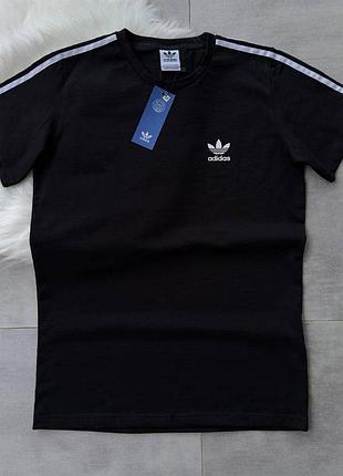 Чоловіча футболка adidas чорна зі смугами адідас із лампасами s (b)