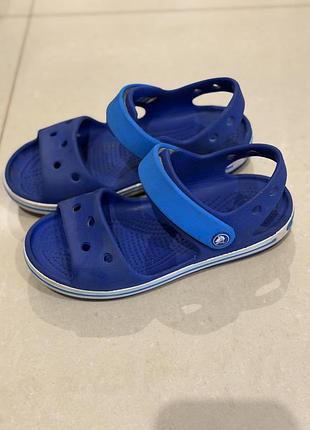 Босоніжки та сандалі для дітей crocs сині c12