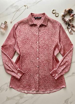 Жіноча блуза zara сатинова з леопардовим принтом, рожева, розмір м, нова з біркою