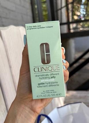 Зволожуючи гель для обличчя clinique dramatically different hydrating jelly